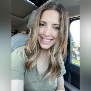 Meet your Posher, Alyssa